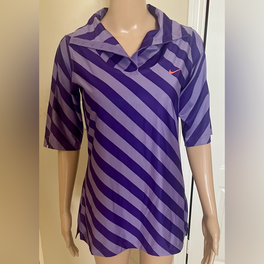 NWT Women’s Nike Golf Sport Shirt, Dri-Fit, Size M